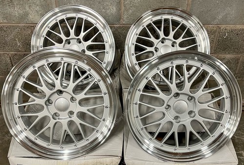 Silver alloy wheels - 18",